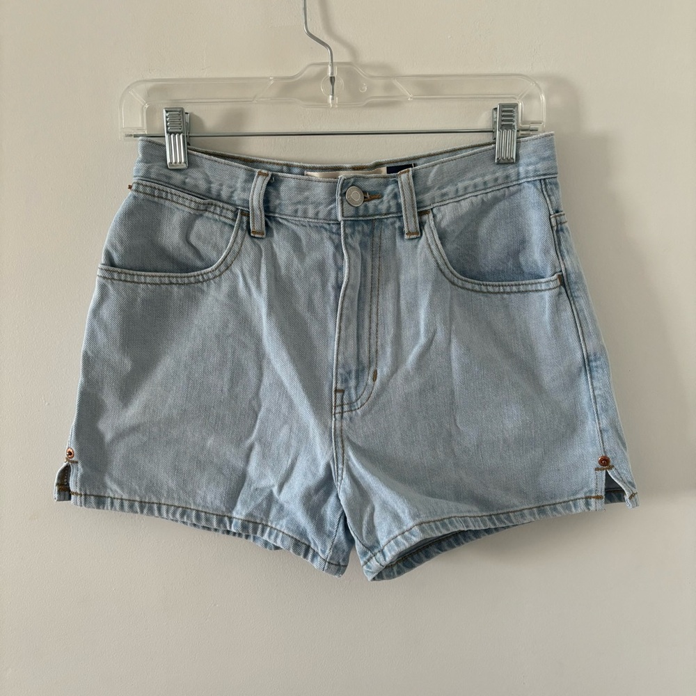 GAP HIGH WAISTED JEAN SHORTS